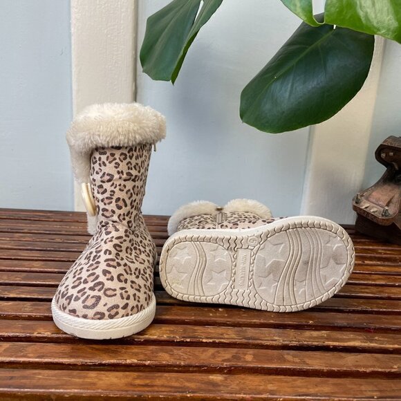 Cherokee Leopard Print Shearling Lined Boots - Picture 3 of 6